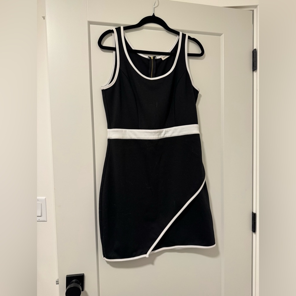 Smart Set Black and White Mini Dress